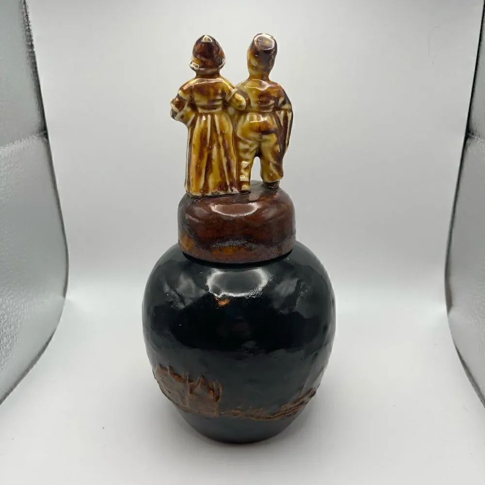 Dutch ginger jar vintage